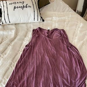 Maroon tank